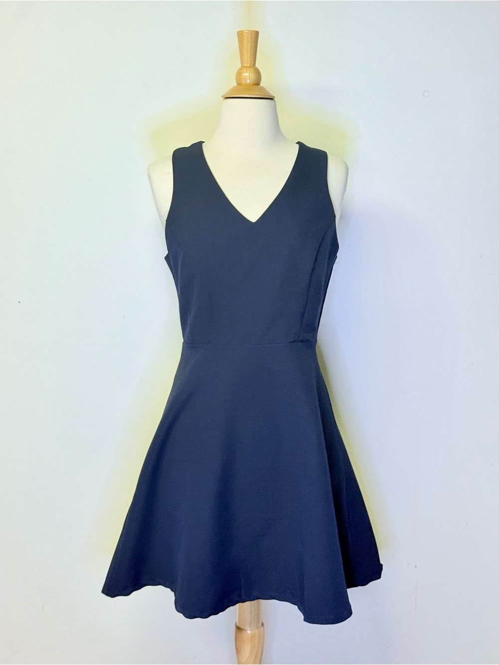 She + Sky Navy V-Neck Cross Back Dress, Women’s Sz Small. NWOT